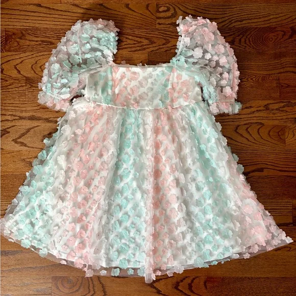Juliana’s PEACH AND MINT FLOWER EMBELLISHED BABYDOLL DRESS WITH POCKETS. Small - Picture 3 of 9
